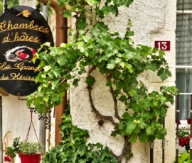 Enseigne extérieure des chambres d'hôtes La Grange du Hérisson