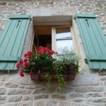 Fenêtre des chambres et table d'hôtes La Grange du Hérisson